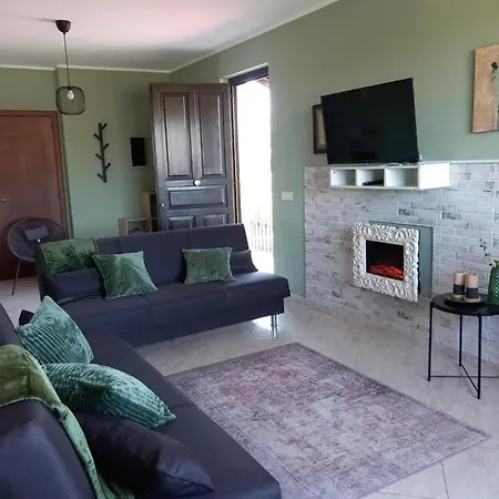 Etna Green House Holiday home